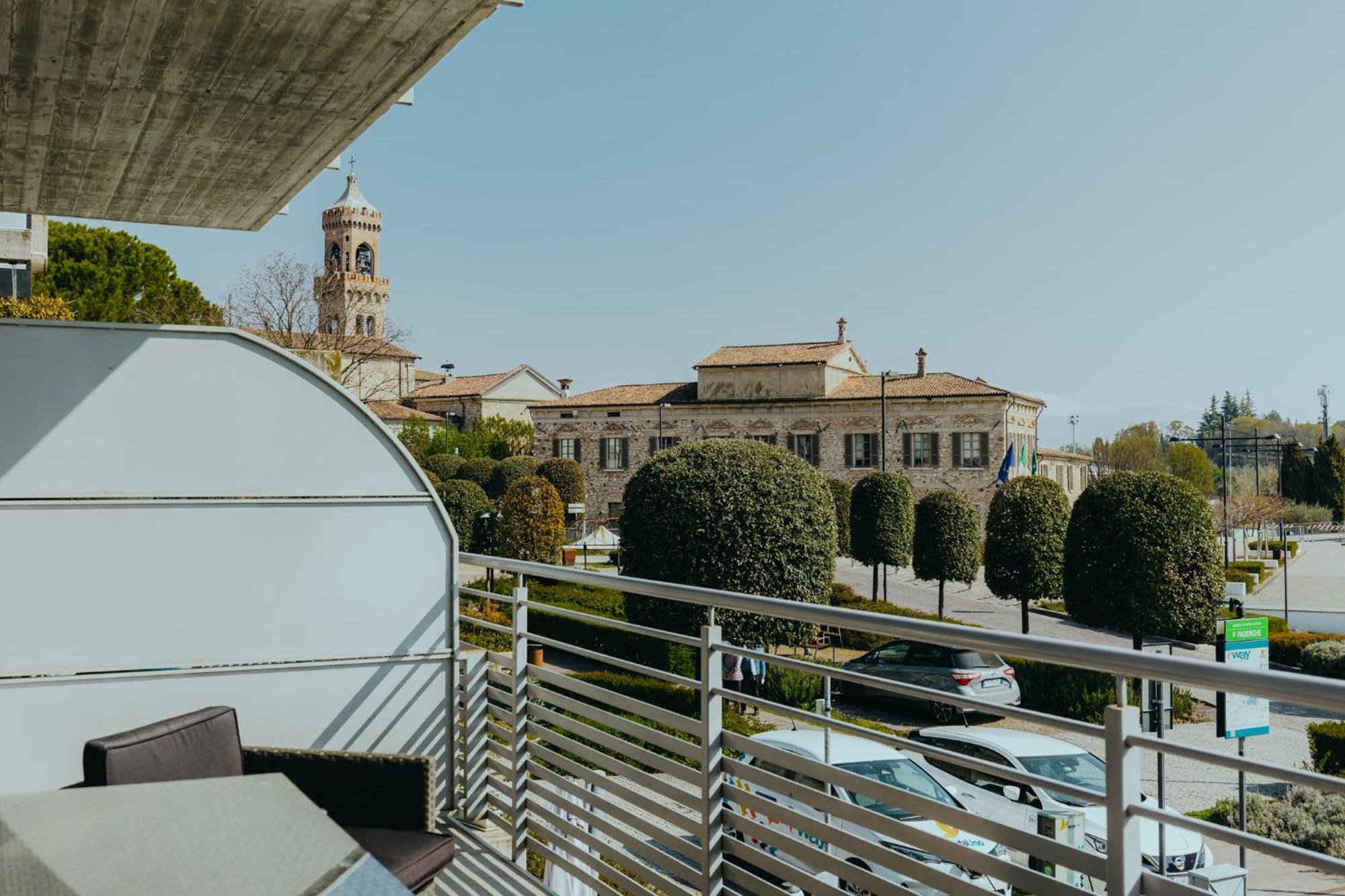 The Attico Leilighet Padenghe sul Garda Eksteriør bilde
